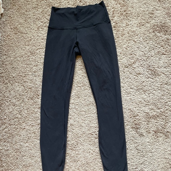 Women’s High Waisted Lululemon Wunder Under Leggings - Picture 2 of 3